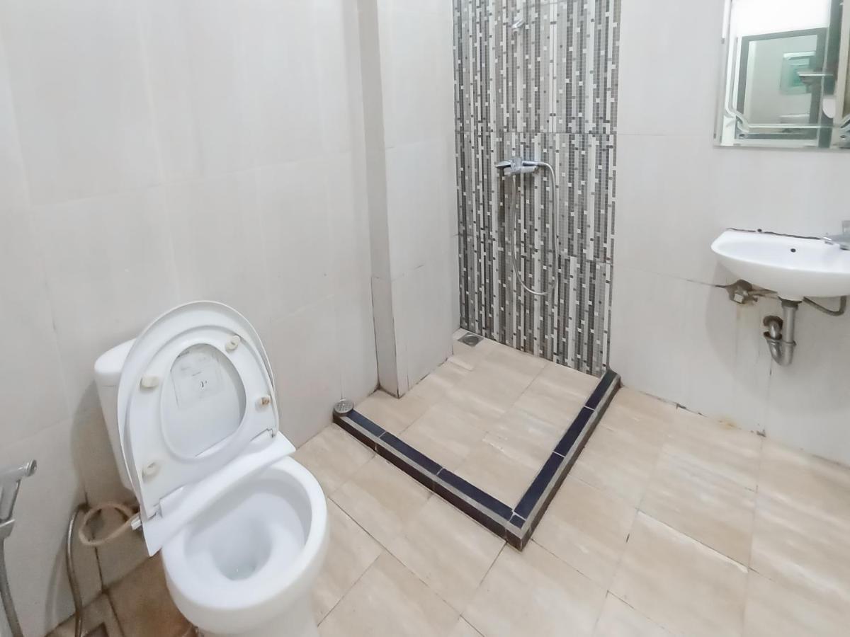 Reddoorz Syariah Near Q-Mall Banjarbaru Martapura  Buitenkant foto