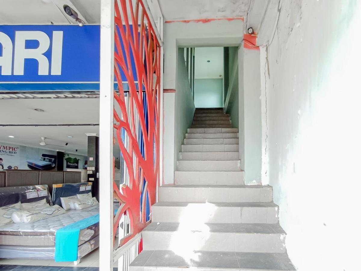Reddoorz Syariah Near Q-Mall Banjarbaru Martapura  Buitenkant foto