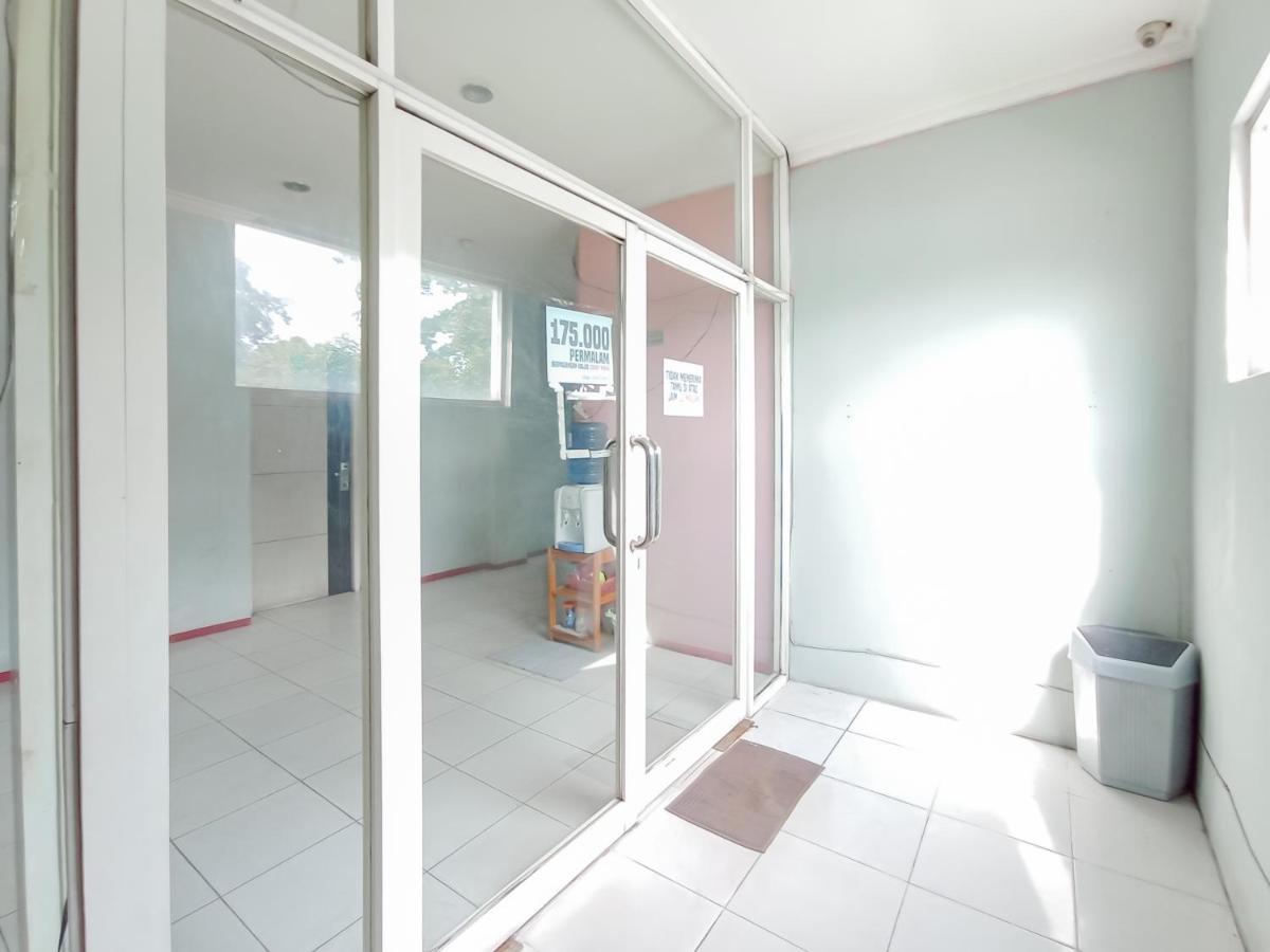 Reddoorz Syariah Near Q-Mall Banjarbaru Martapura  Buitenkant foto